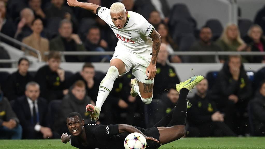 热刺球队士气高昂，期待下一场比赛(热刺球队士气高昂,期待下一场比赛结束)