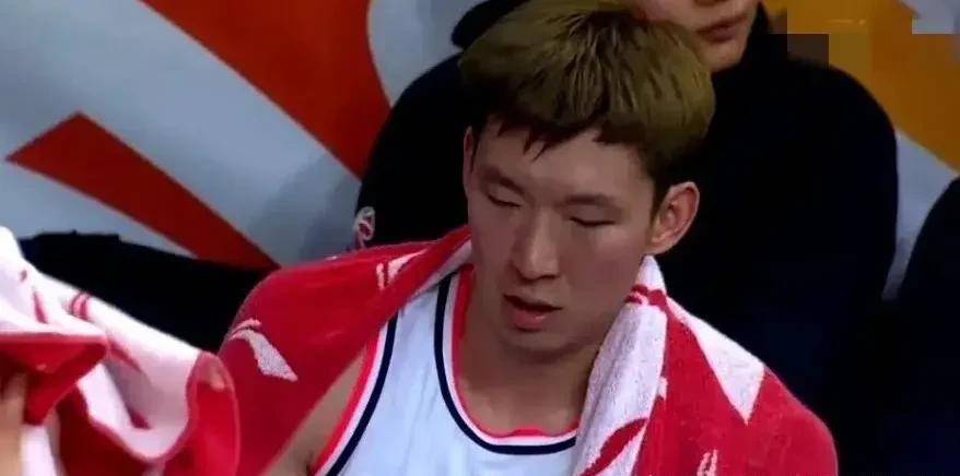 包含雄心壮志！运动员顶住巨大压力问鼎的词条