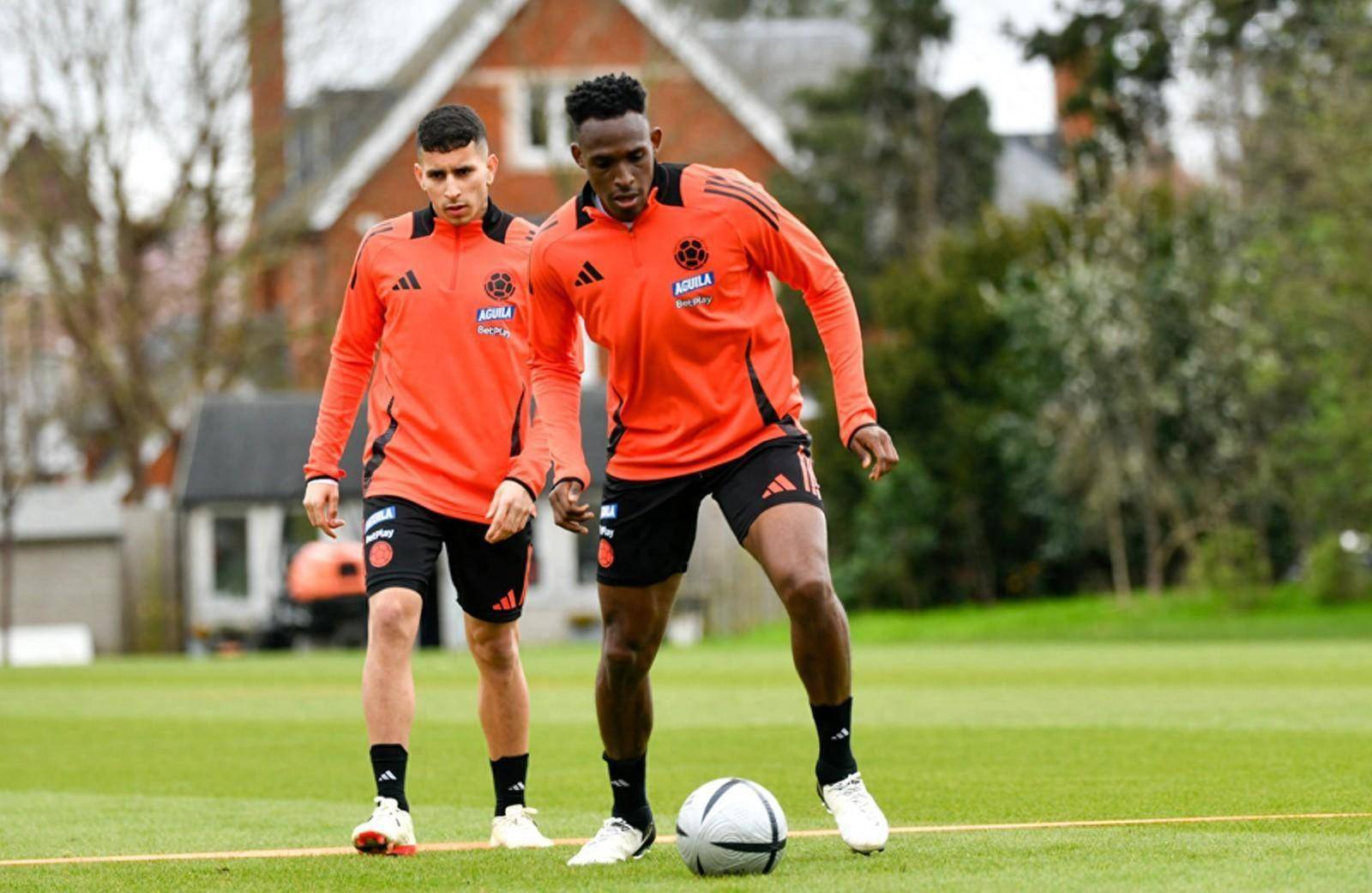 aoa体育体育在线登录-包含哥伦比亚球队在国际舞台上创造历史的词条