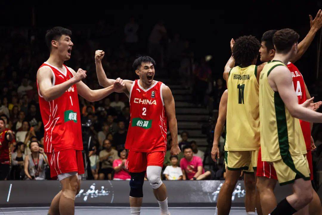 aoa体育体育app下载-传奇巨星领衔！国内篮球职业赛事全面升温(全国篮球职业联赛共12支篮球队参赛,实行主客场)