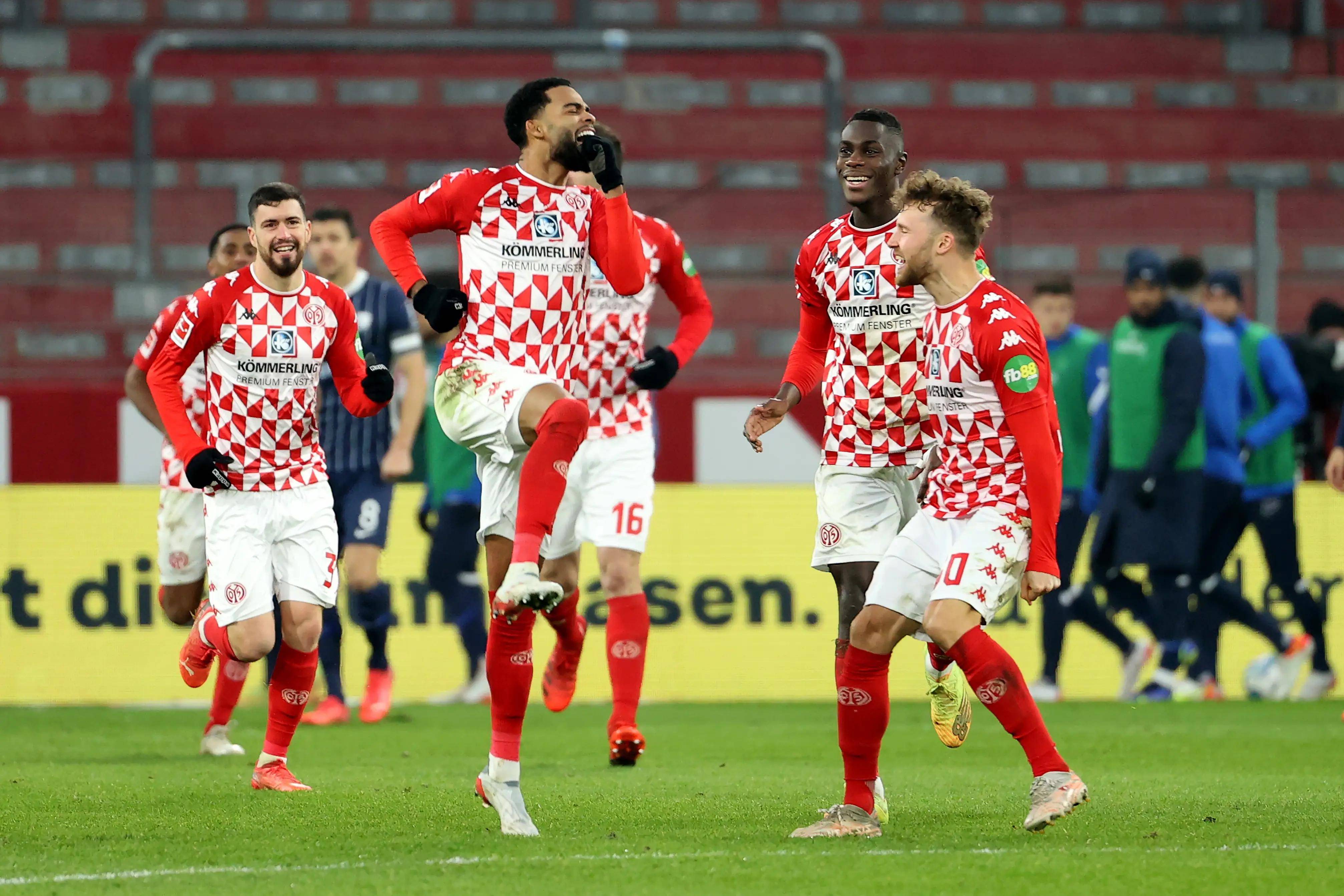 门兴客场逆转比赛，取得惊险胜利(门兴客场逆转比赛,取得惊险胜利是哪一年)