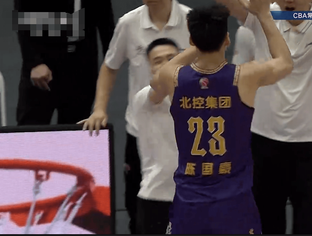 黑山男子高尔夫选手取得关键胜利