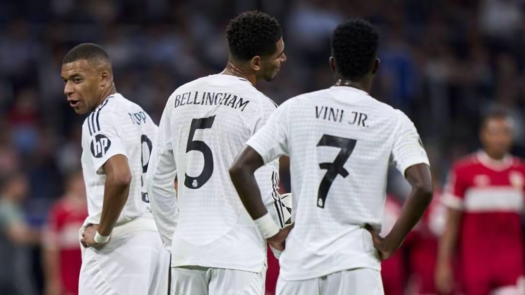 皇马主场失利,巴塞罗那逐步拉开积分差距 皇马主场失利,巴塞罗那逐步拉开积分差距