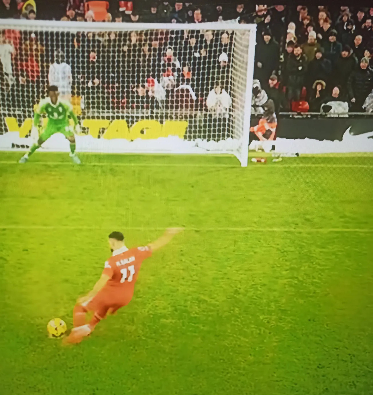 关于利物浦力压对手，成功击溃曼联的信息