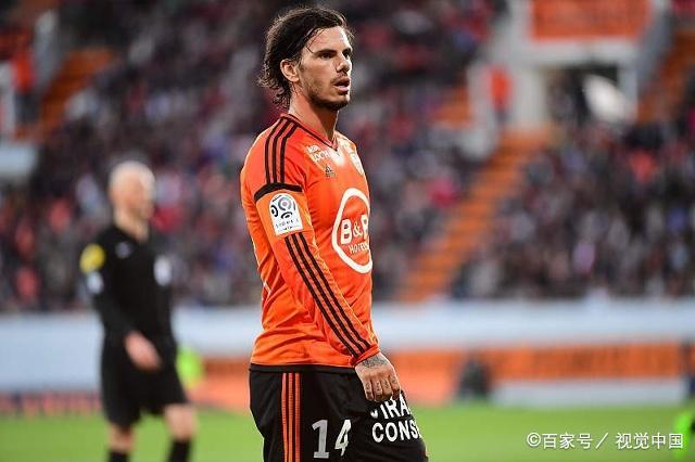 aoa体育体育官网入口-里昂主场大胜，豪取三分继续保持领先优势的简单介绍