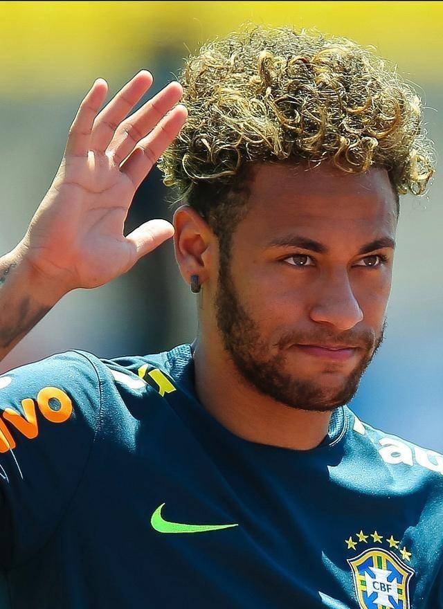 包含巴黎圣日耳曼阵中新星崭露头角,获得主帅青睐的词条 包含巴黎圣日耳曼阵中新星崭露头角,获得主帅青睐的词条