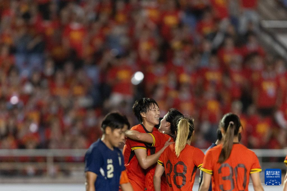 aoa体育体育地址-女足全球锦标赛闭幕，球员共同欢庆的简单介绍