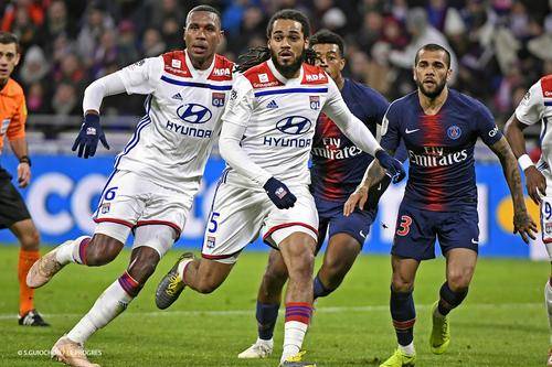 里昂在法甲赛场取得胜利,保持前八位置 里昂在法甲赛场取得胜利,保持前八位置