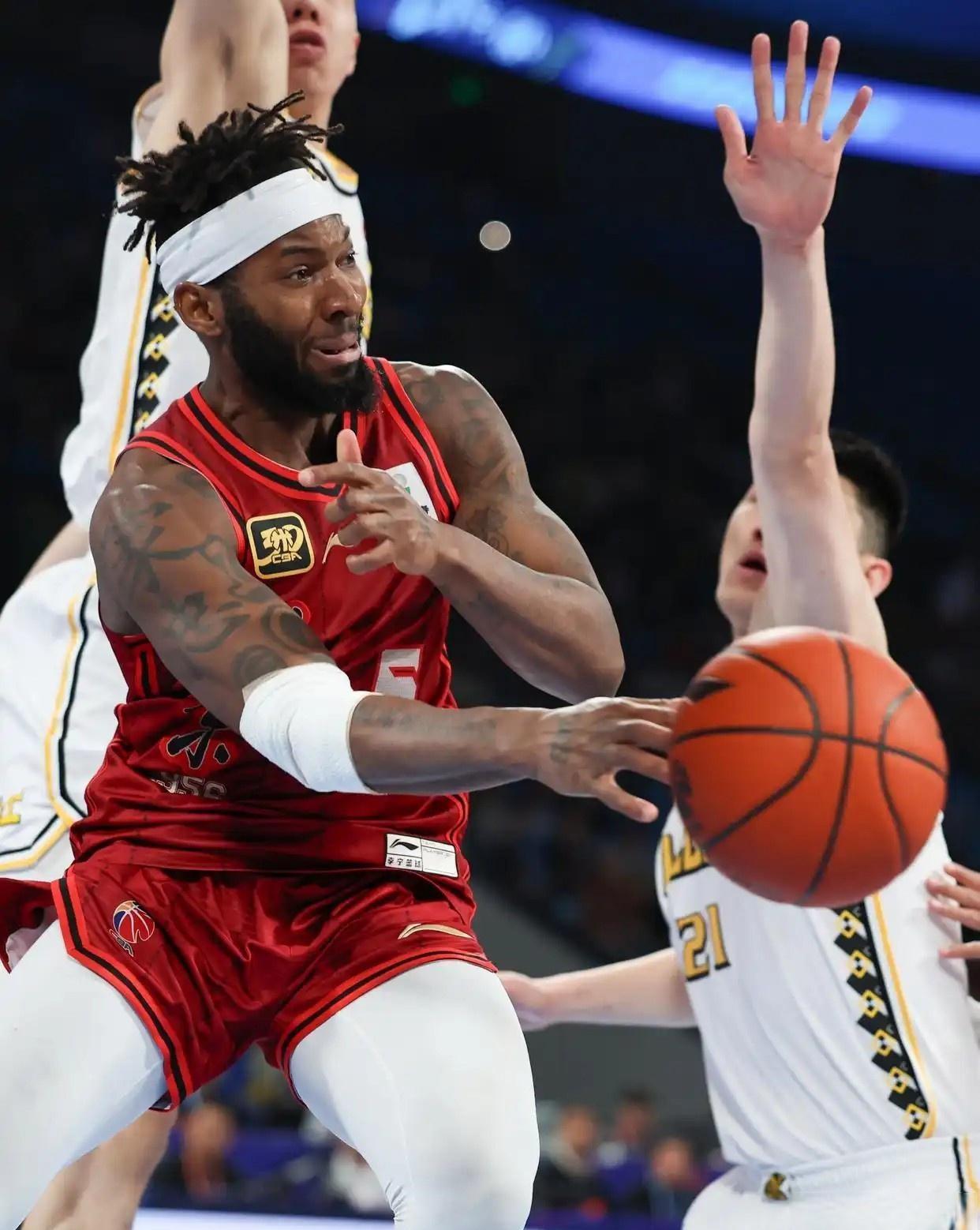 aoa体育体育官网-篮网外线手感火热，三分球命中率达到%的简单介绍