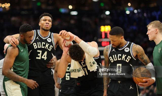 aoa体育体育网页版-雄鹿擒下灰熊，字母哥发挥出色