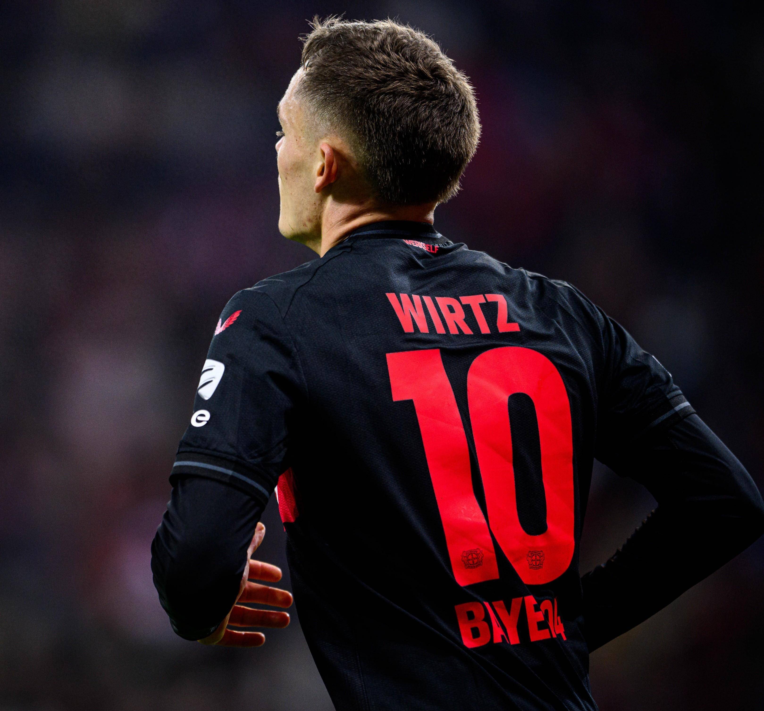 利物浦球迷赞叹德甲精彩比赛 利物浦球迷赞叹德甲精彩比赛