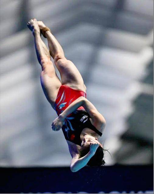 aoa体育体育亚洲官网-比利时跳水选手突破困境赢得金牌