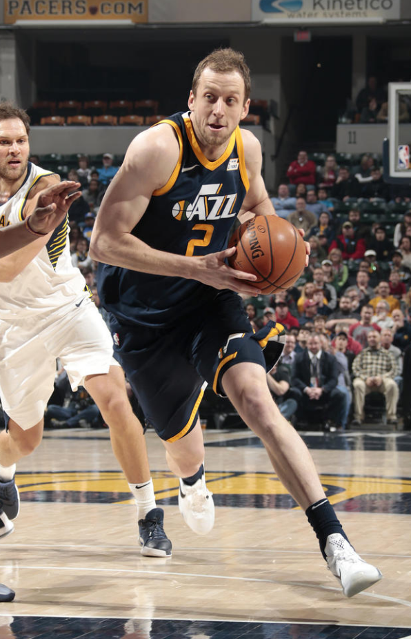 aoa体育体育平台-爵士大胜步行者，继续保持西部前三的简单介绍