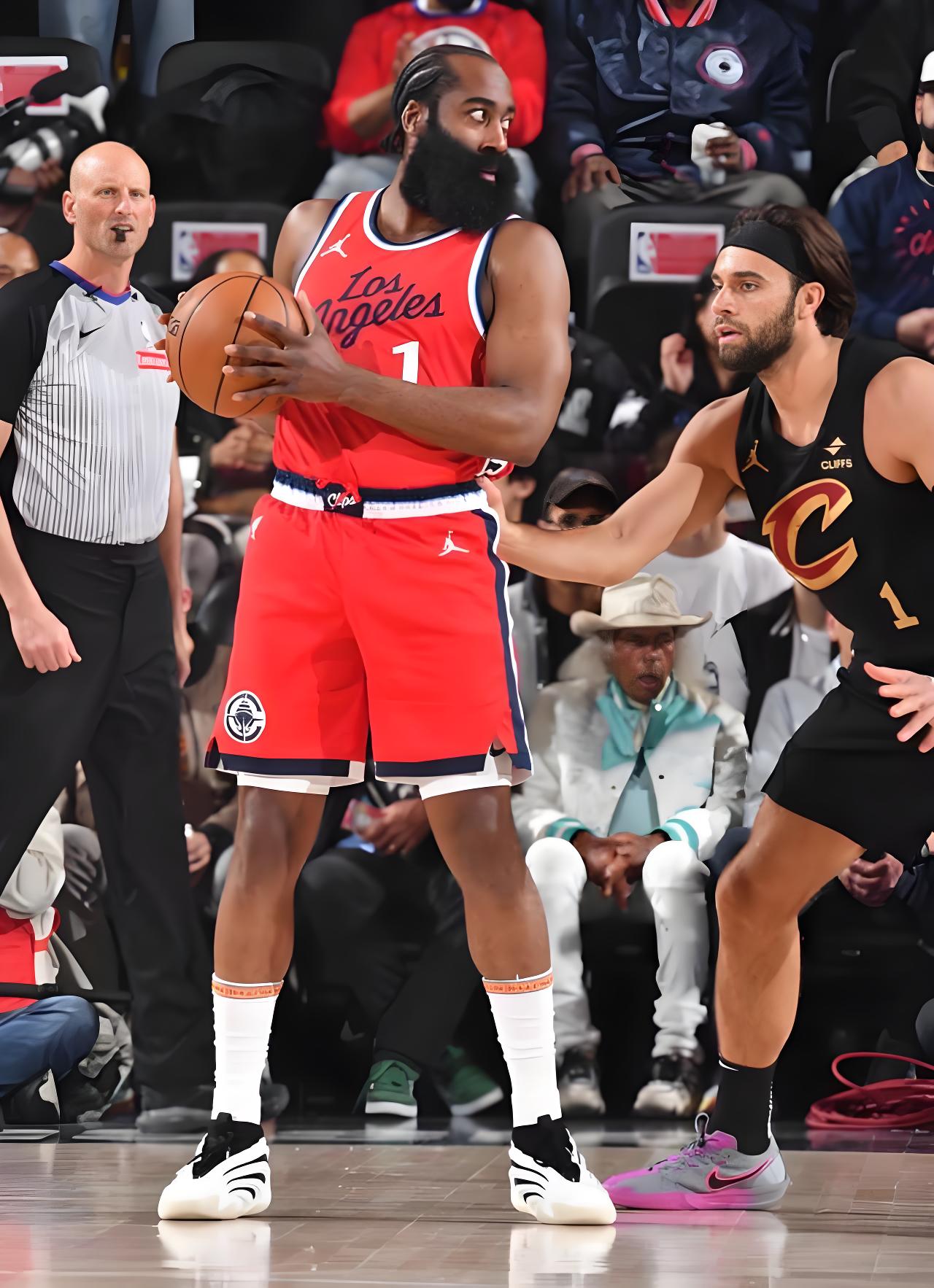 aoa体育体育入口-关于快船逆转篮网，豪取三连胜的信息