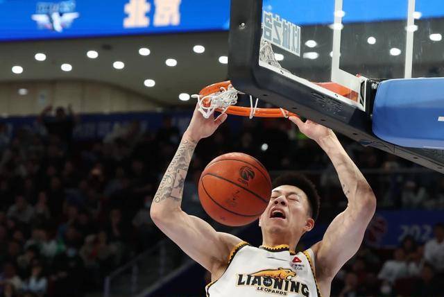 赣州男篮逆转胜利,豪取胜利 赣州男篮逆转胜利,豪取胜利