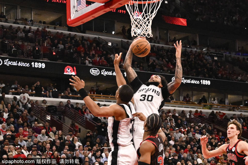 公牛击败马刺，豪取关键胜利的简单介绍